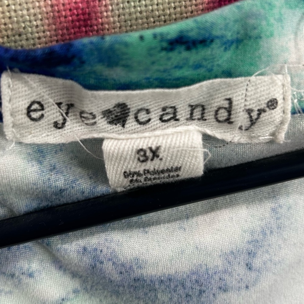 Eye Candy Top - Picture 3 of 3